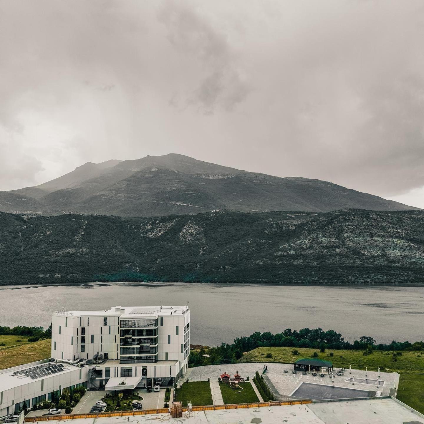 Hotel Lakeside Vermice Esterno foto
